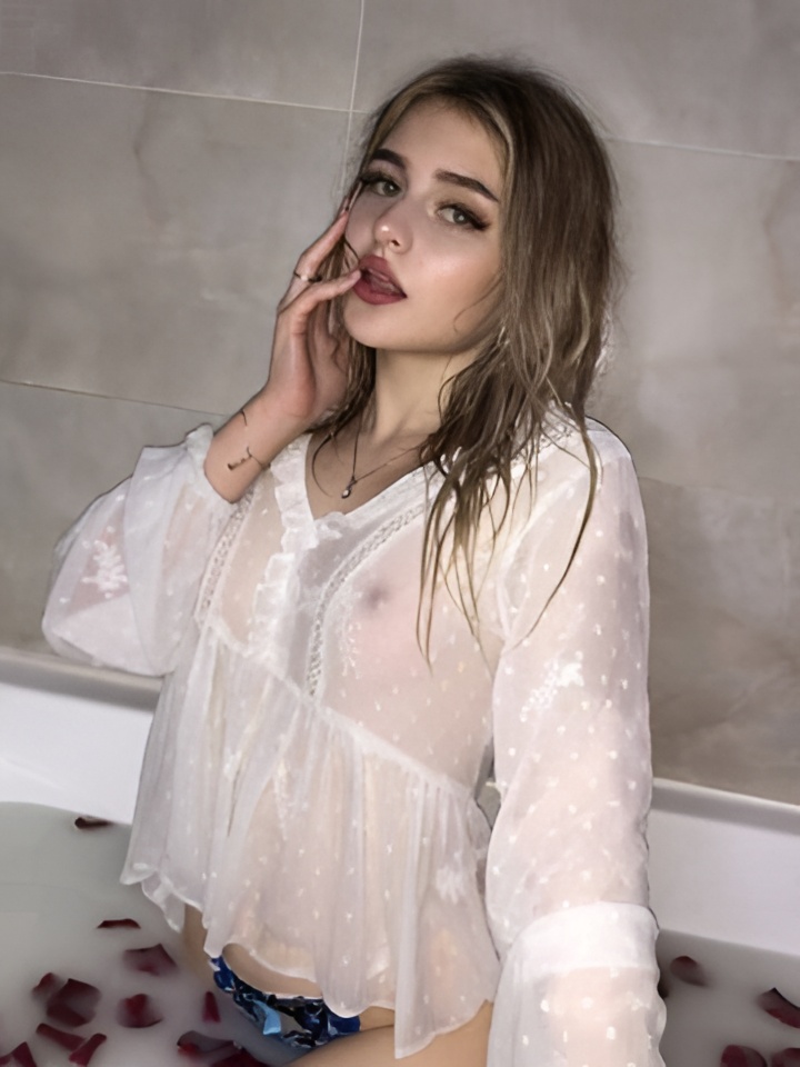 Алиана привлекательная девушка из Березников цена от 2000 руб