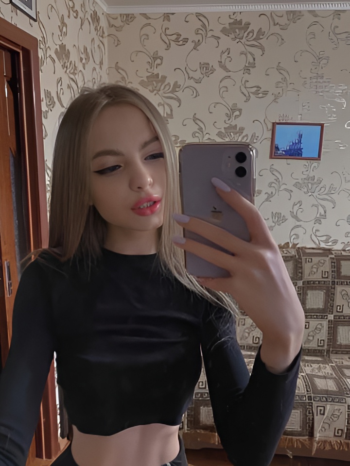 Ева привлекательная девушка из Березников цена от 1500 руб