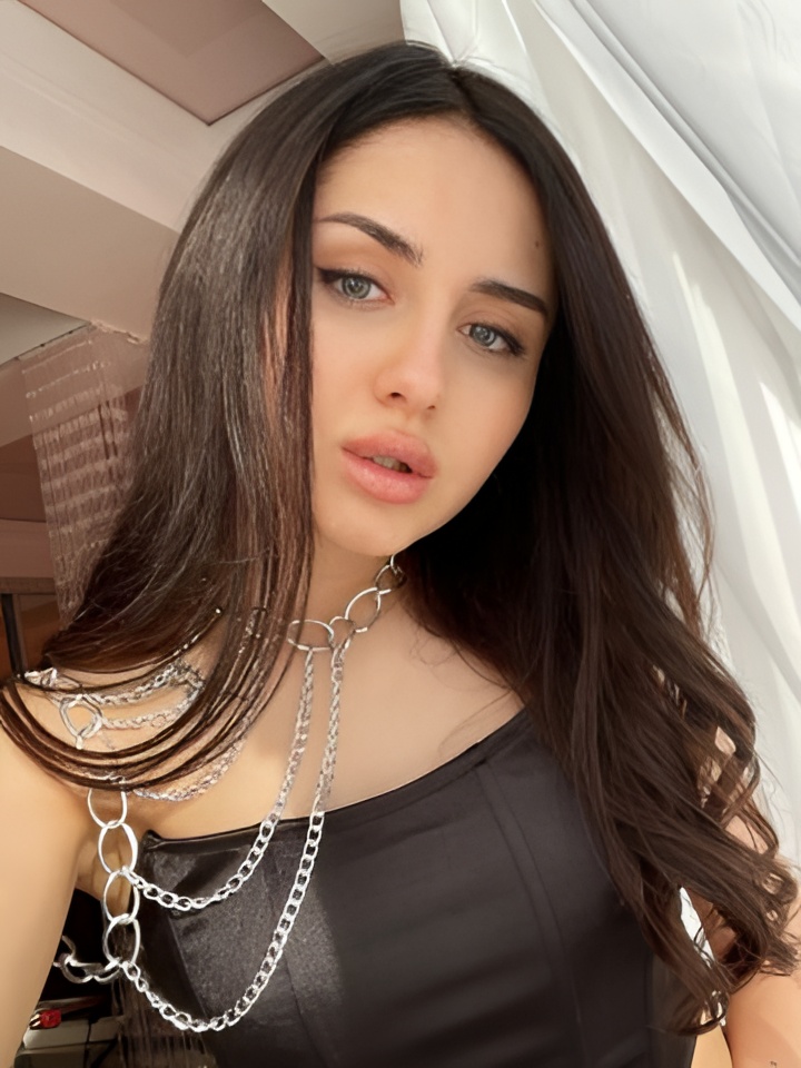 Ксения привлекательная девушка из Березников цена от 1500 руб