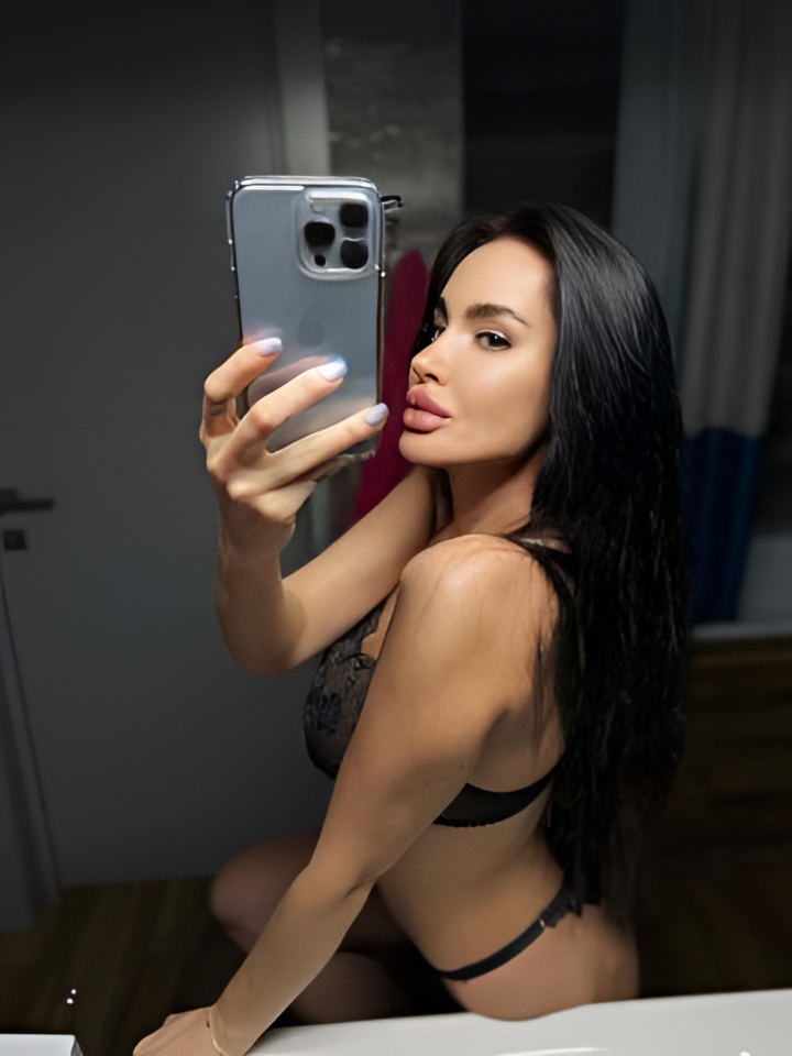 Розалия привлекательная девушка из Березников цена от 4000 руб