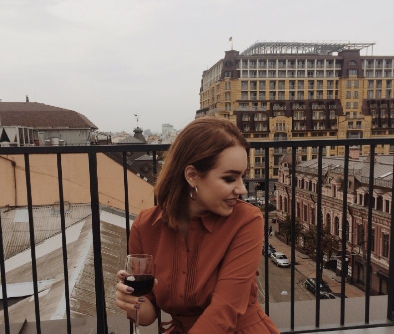 Ася привлекательная девушка из Березников цена от 3000 руб